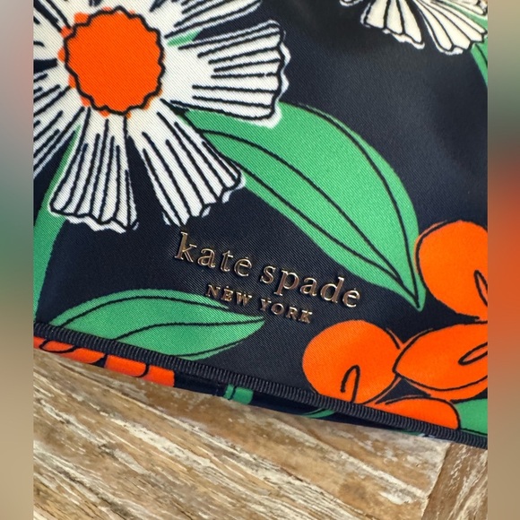 Kate Spade The Litte Better Sam Daisy Vines Small Crossbody - Picture 4 of 14